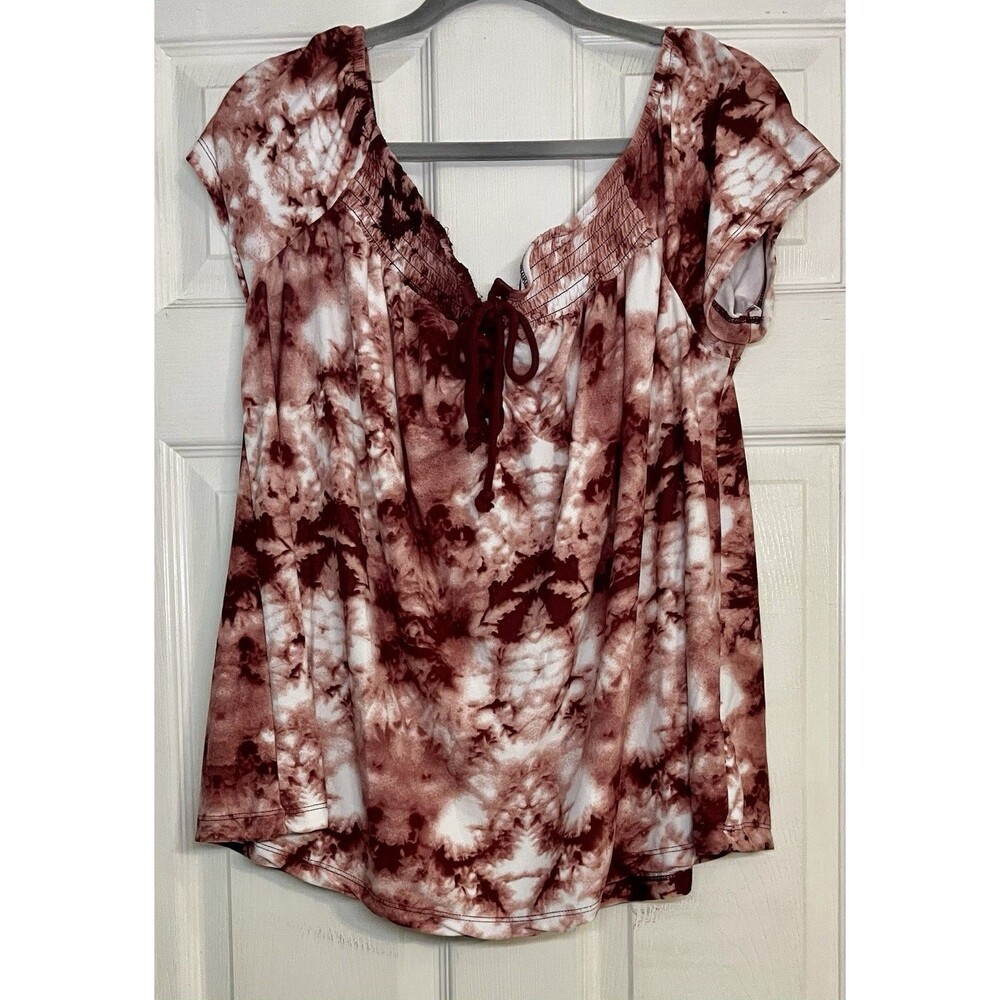 Sauci Size XL Women's Tie Dye Burgundy Square Neck Short Sleeve Pullover Blouse